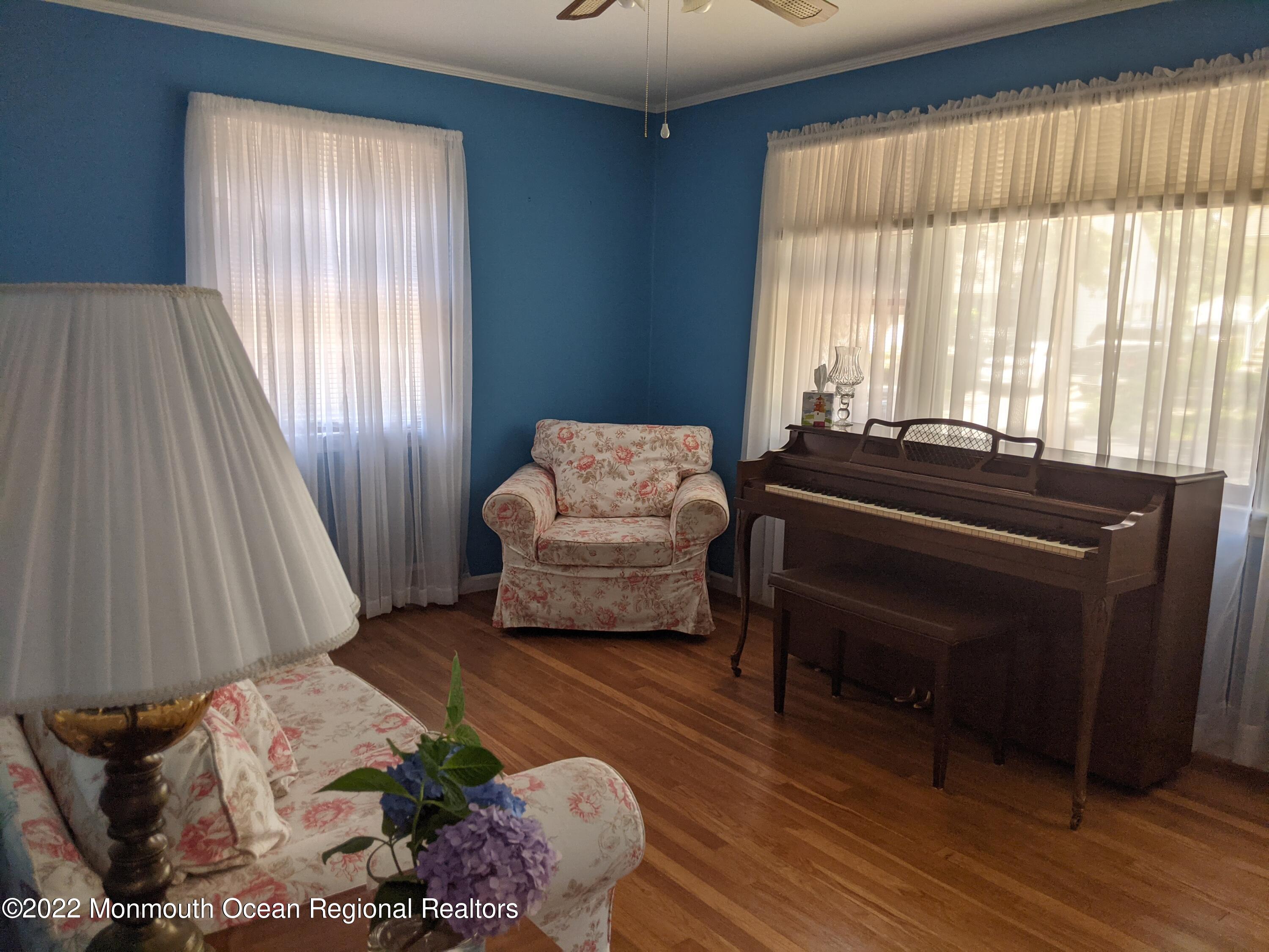 512 Couse Road Neptune Township, NJ 07753 - Photo 8 of 19 PXL_20220714_172118713