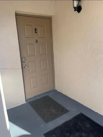 $1,800 | 975 North Franklin Avenue, Unit 975E, Homestead, FL 33034