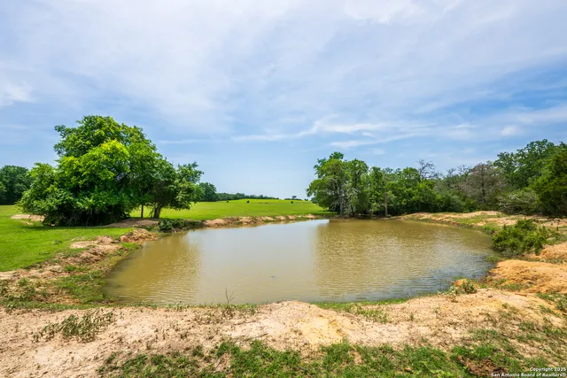 $2,170,000 | 3671 County Road 455, Thorndale, TX 76577