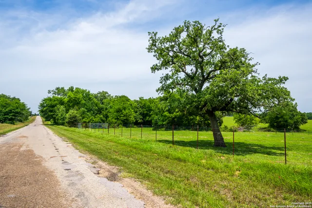 $2,170,000 | 3671 County Road 455, Thorndale, TX 76577