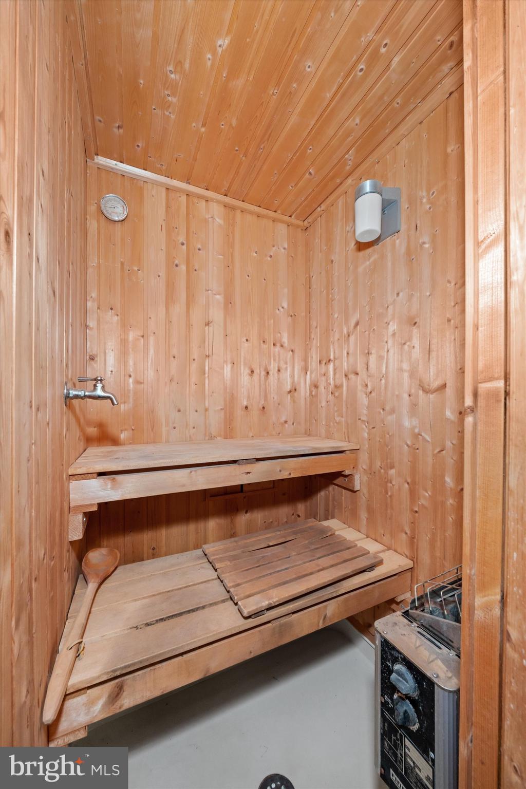 19 Ridgewood Turn Newark, DE 19711 - Photo 40 of 77 Sauna in primary bathroom