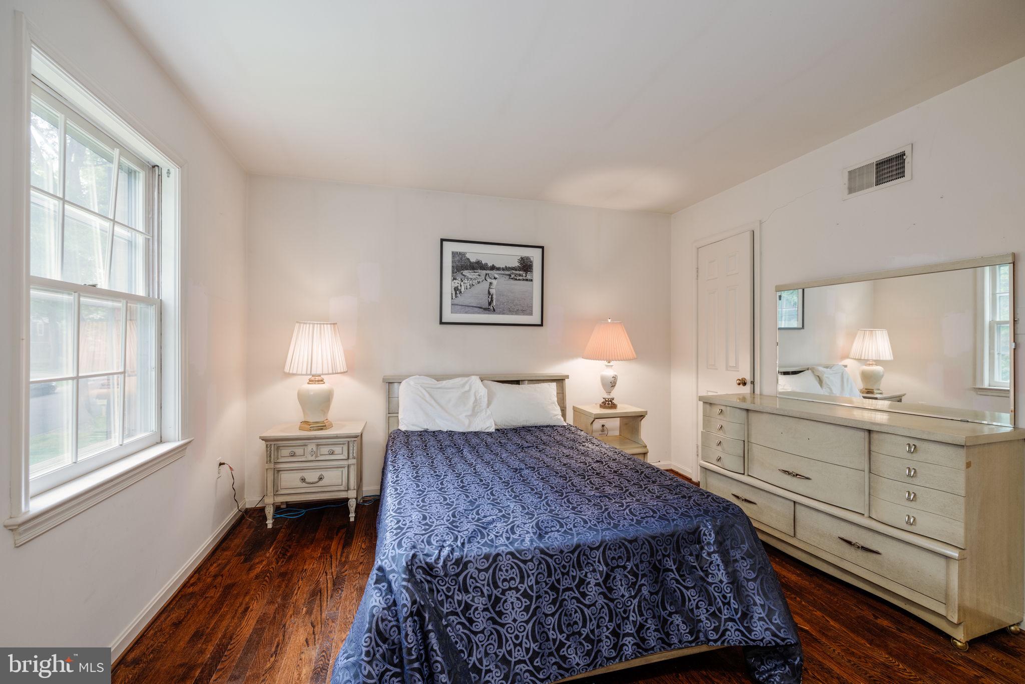 8009 Hackamore Drive Potomac, MD 20854 - Photo 13 of 19 Bedroom connecting to Jack and Jill bathroom