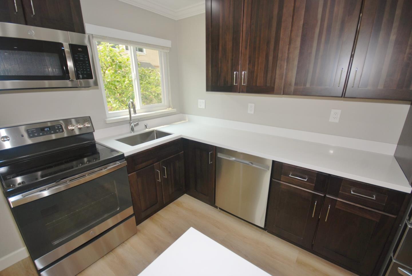 237 Elm Street San Mateo, CA 94401 - Photo 24 of 34