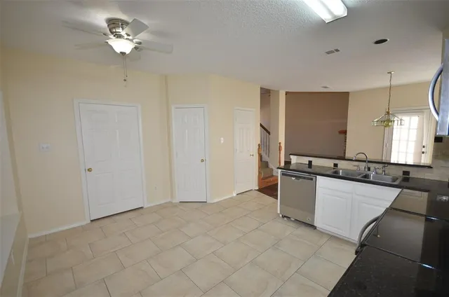 $2,395 | 2201 Ashwood Court, Carrollton, TX 75006