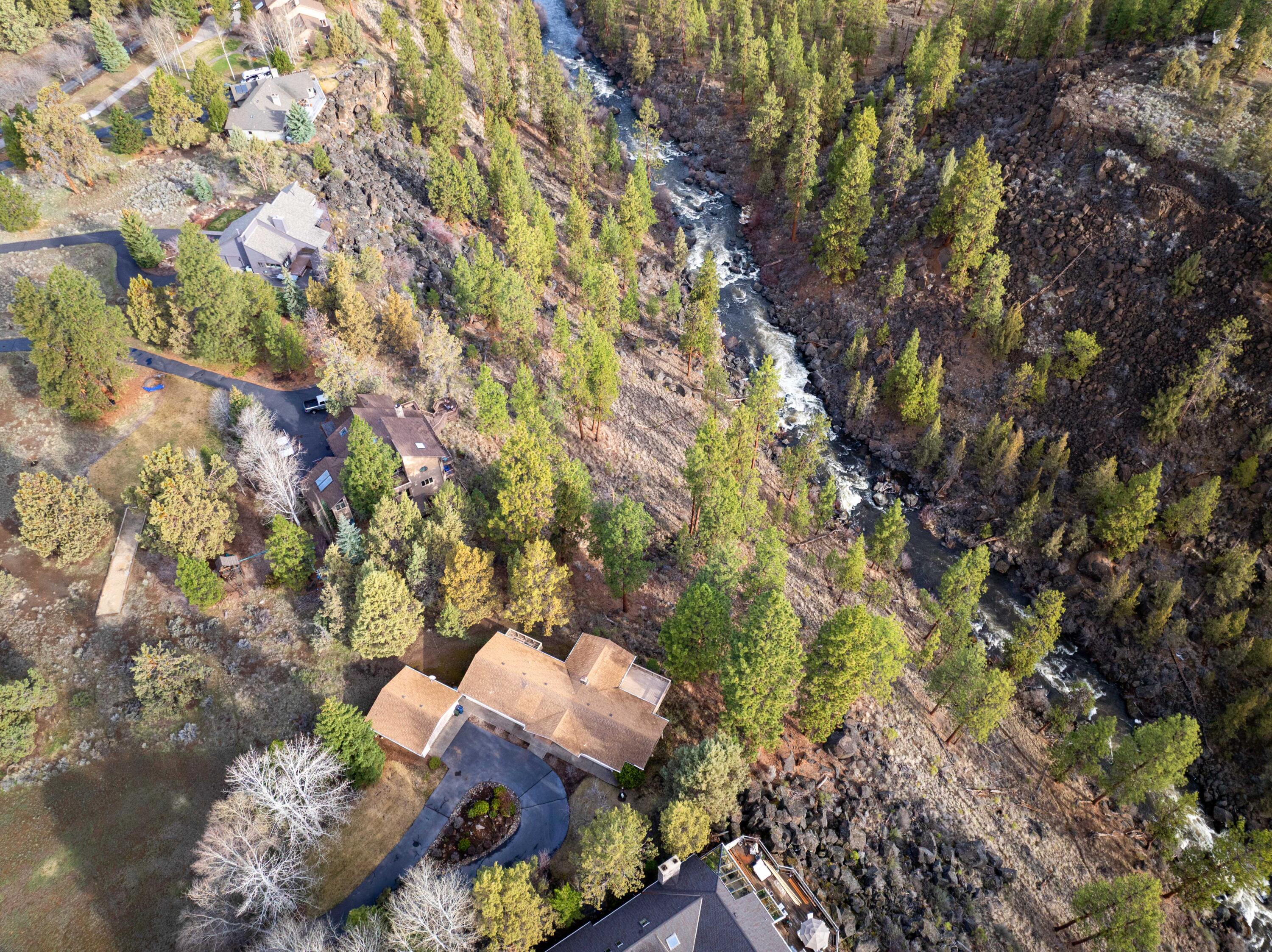 1670 Northwest Putnam Road Bend, OR 97703 - Photo 33 of 40 03-Aerial