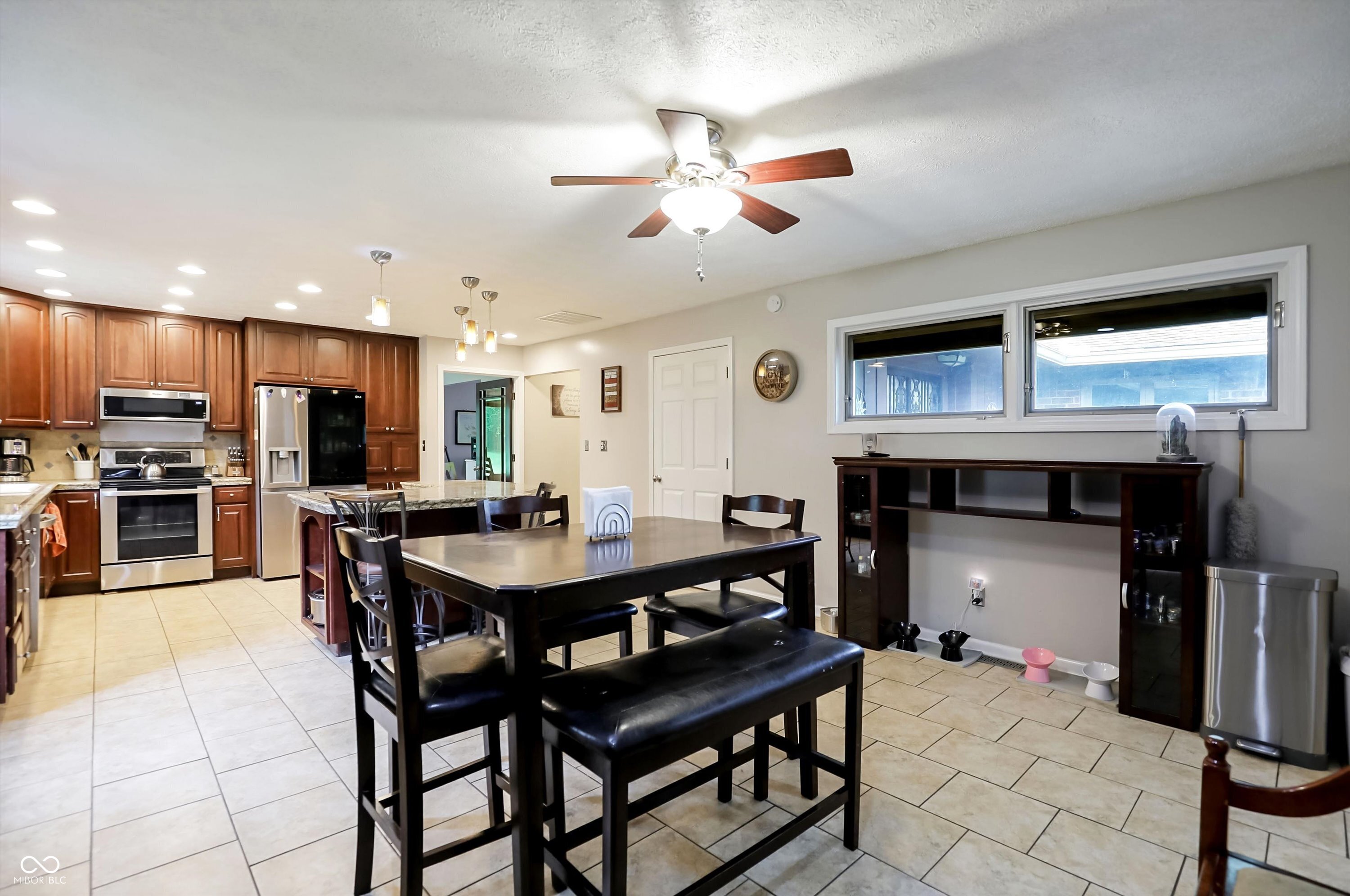 8916 South Franklin Road Indianapolis, IN 46259 - Photo 11 of 53