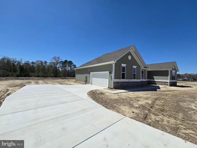 a house view with a outdoor space