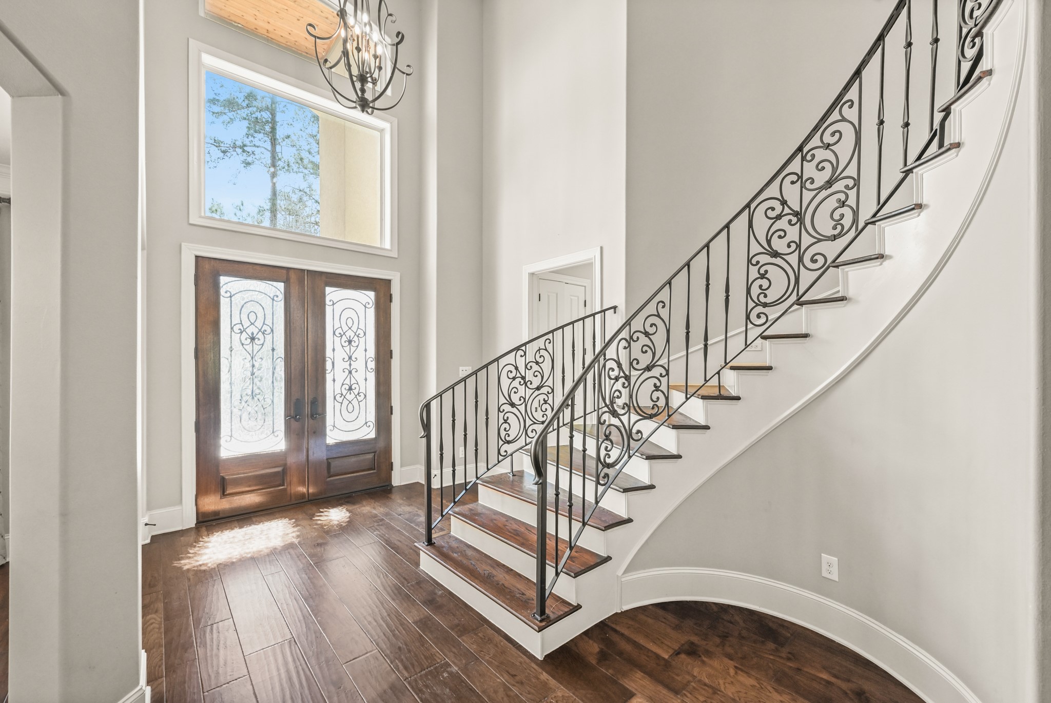 27322 Silver Jade Court Spring, TX 77386 - Photo 6 of 45 As you enter, large laundry room with loads of storage is to left, Formal Dining room to the right.