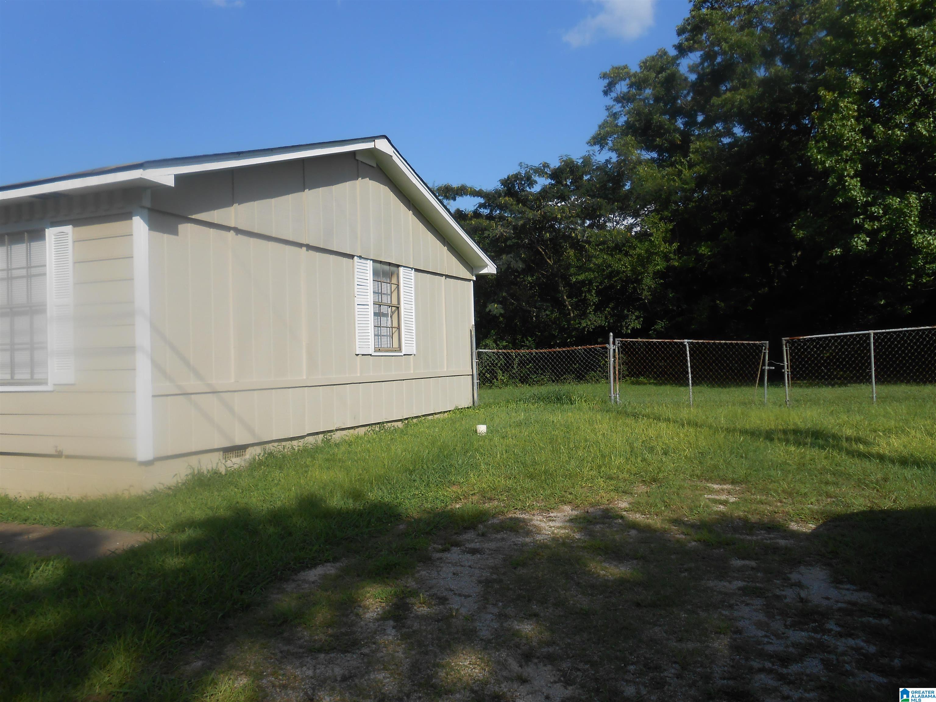 5309 Avenue R Bessemer, AL 35020 - Photo 5 of 48