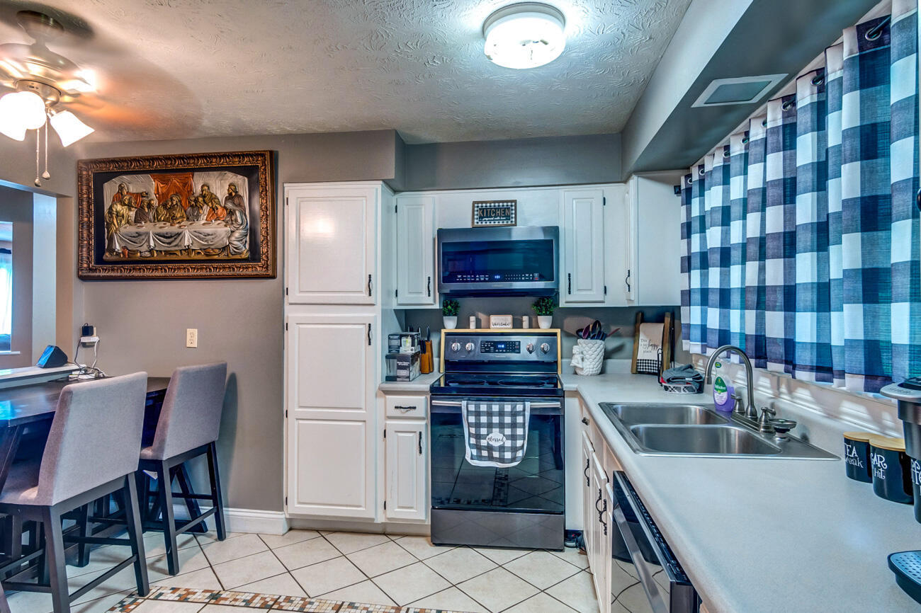 810 White Oak Road Irvine, KY 40336 - Photo 10 of 38 160