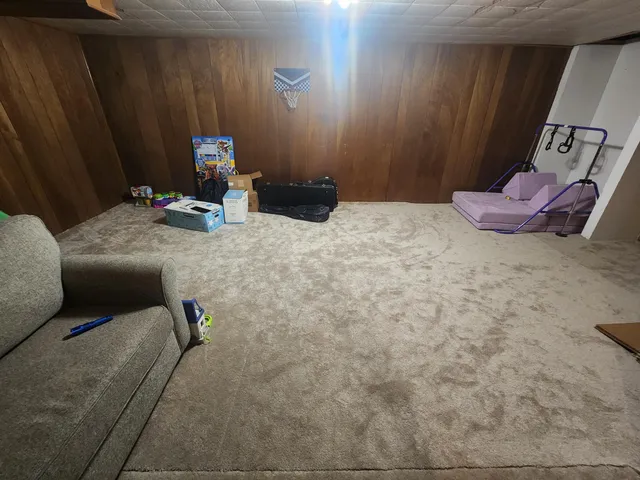 $250,000 | 39400 Roslyn Drive, Sterling Heights, MI 48313