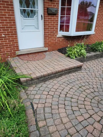 $250,000 | 39400 Roslyn Drive, Sterling Heights, MI 48313