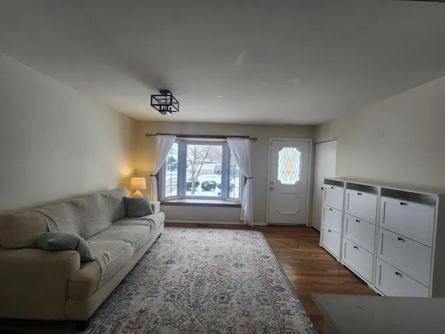 $250,000 | 39400 Roslyn Drive, Sterling Heights, MI 48313