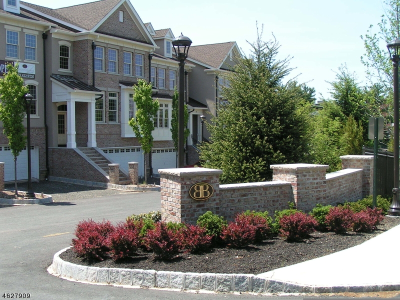 12 Howland Terrace, Unit 12 Morristown, NJ 07960 - Photo 1 of 12