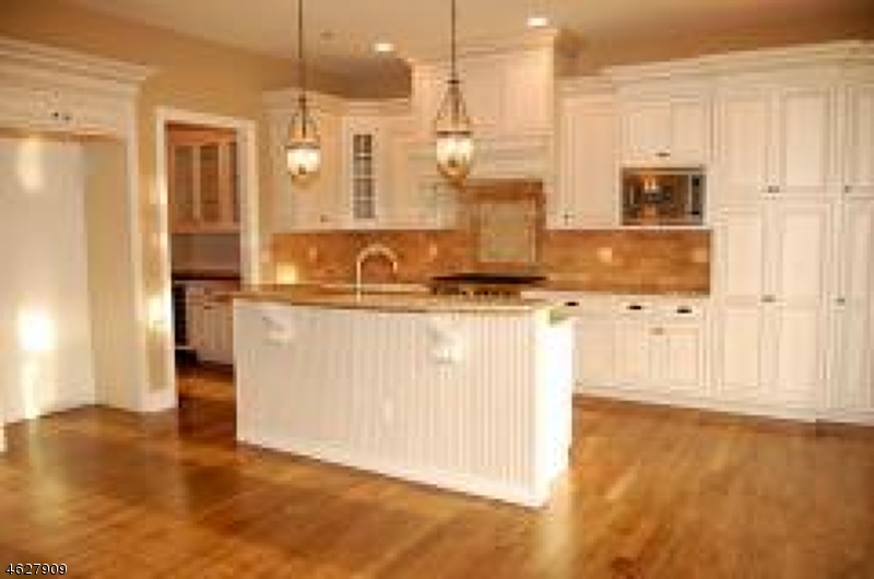 12 Howland Terrace, Unit 12 Morristown, NJ 07960 - Photo 2 of 12