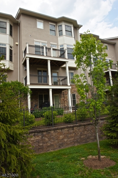 12 Howland Terrace, Unit 12 Morristown, NJ 07960 - Photo 11 of 12