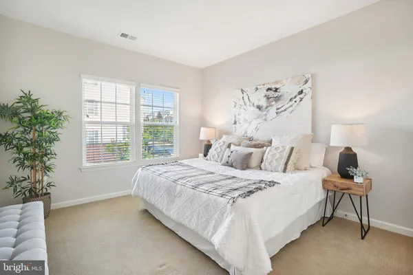$564,900 | 2506 Hurston Lane, Unit G, Washington, DC 20018