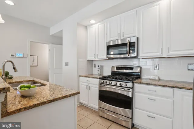 $564,900 | 2506 Hurston Lane, Unit G, Washington, DC 20018