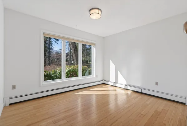 $845,000 | 1 Wildwood Drive, Unit 1, Cape Elizabeth, ME 04107