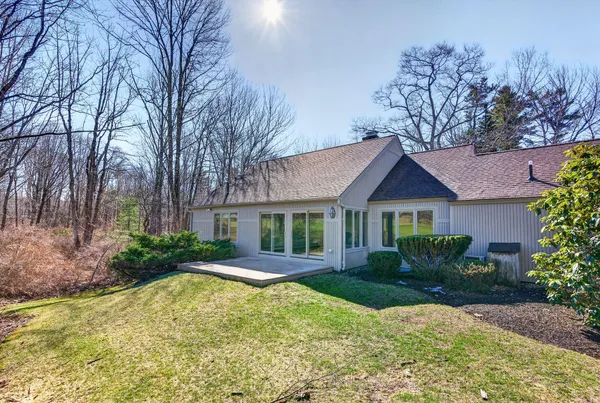 $845,000 | 1 Wildwood Drive, Unit 1, Cape Elizabeth, ME 04107
