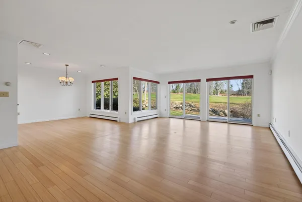 $845,000 | 1 Wildwood Drive, Unit 1, Cape Elizabeth, ME 04107