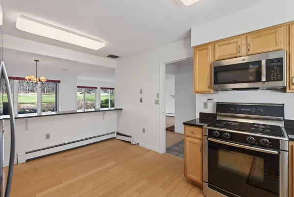 $845,000 | 1 Wildwood Drive, Unit 1, Cape Elizabeth, ME 04107