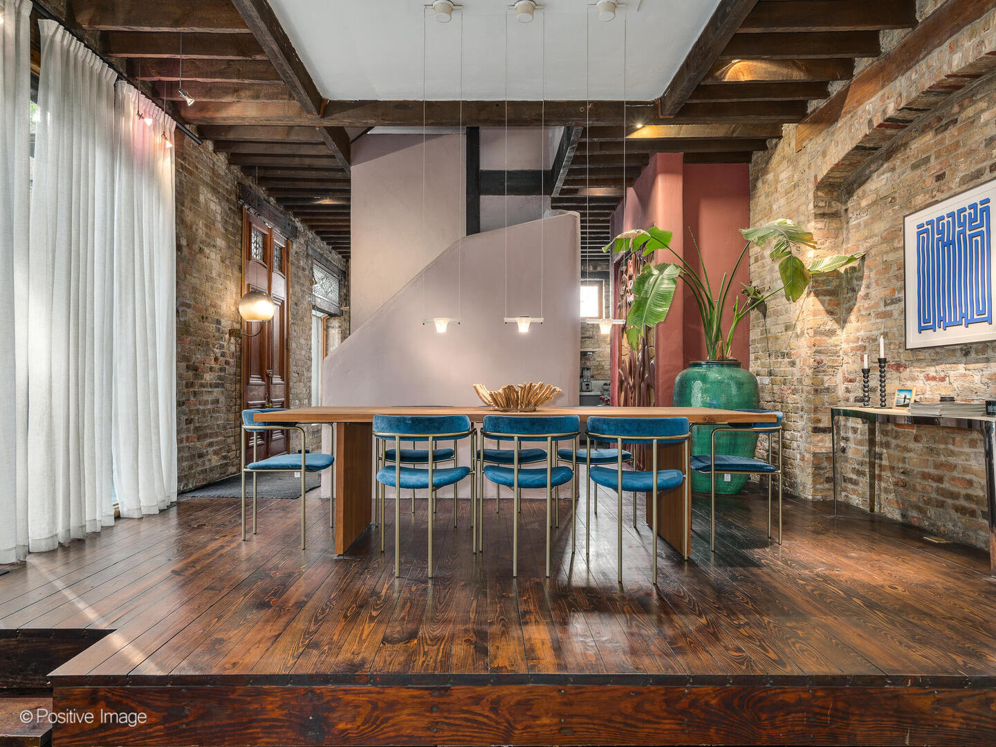 844 West Altgeld Street Chicago, IL 60614 - Photo 10 of 27 a view of a chairs and table on the wooden floor