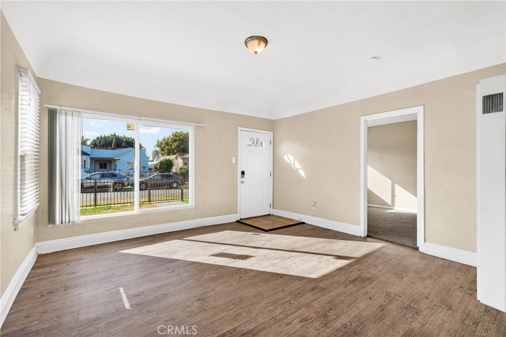 1905 East Palmer Street Compton, CA 90221 - Photo 15 of 32