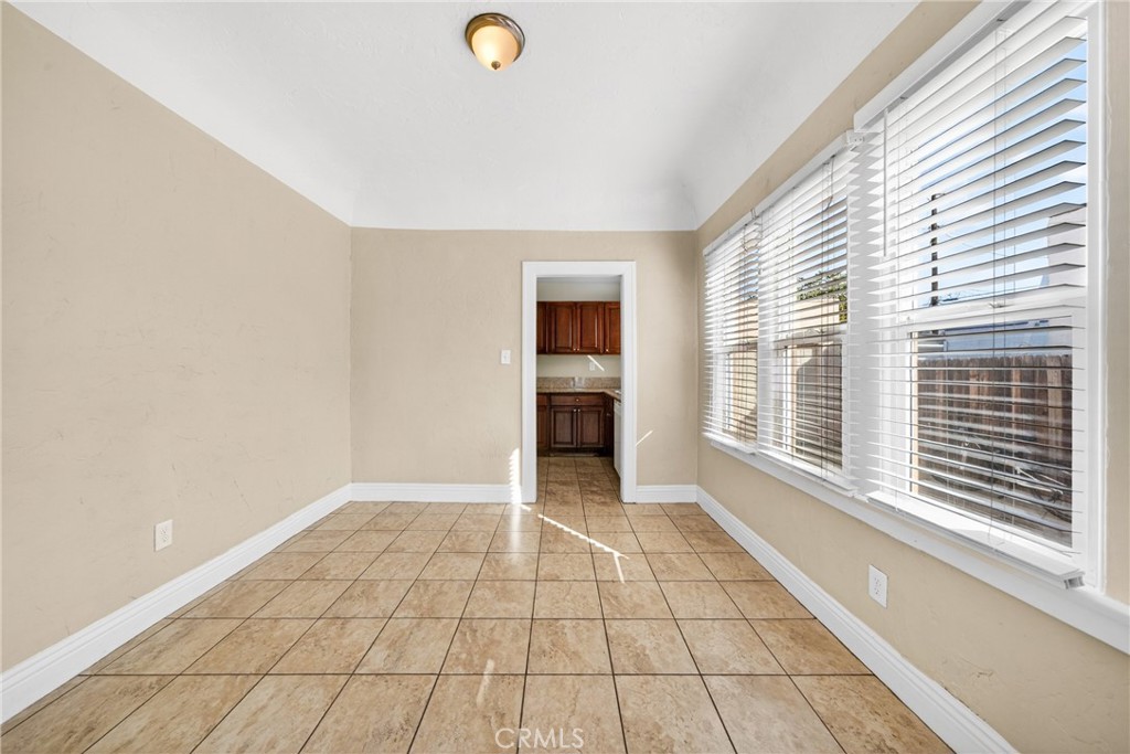 1905 East Palmer Street Compton, CA 90221 - Photo 16 of 32