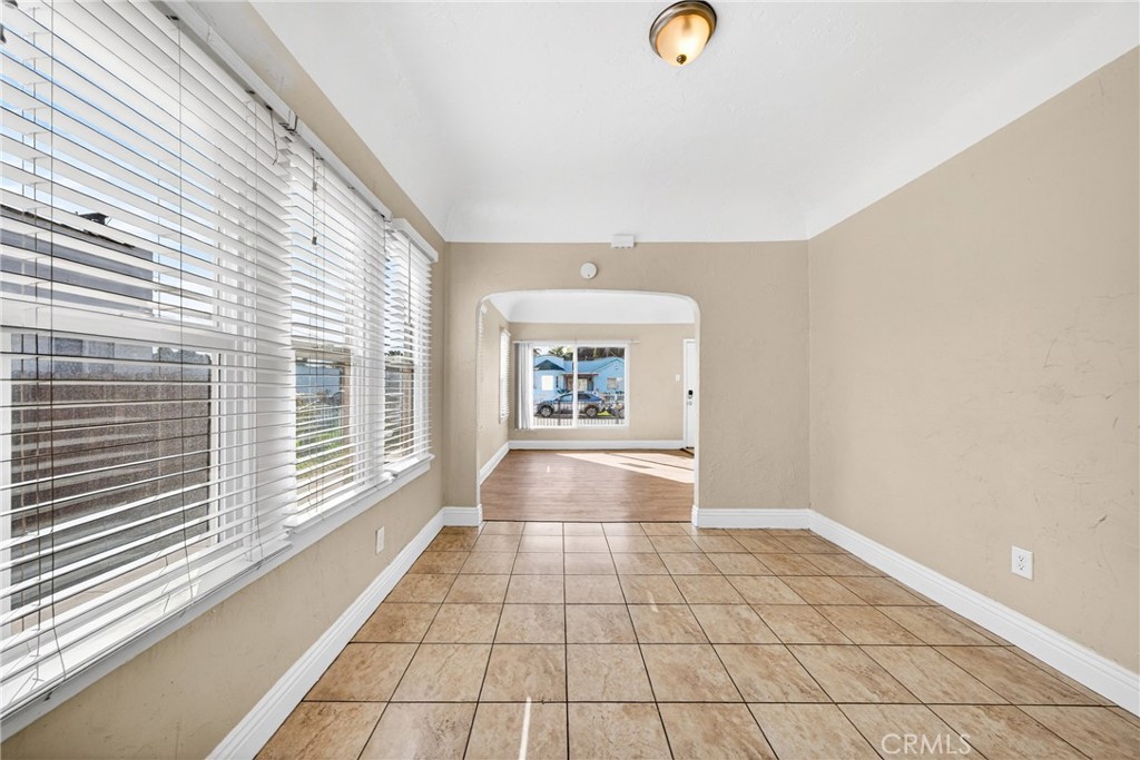 1905 East Palmer Street Compton, CA 90221 - Photo 17 of 32