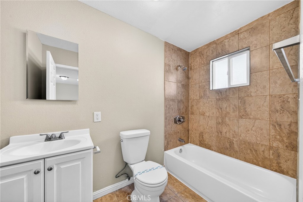 1905 East Palmer Street Compton, CA 90221 - Photo 25 of 32