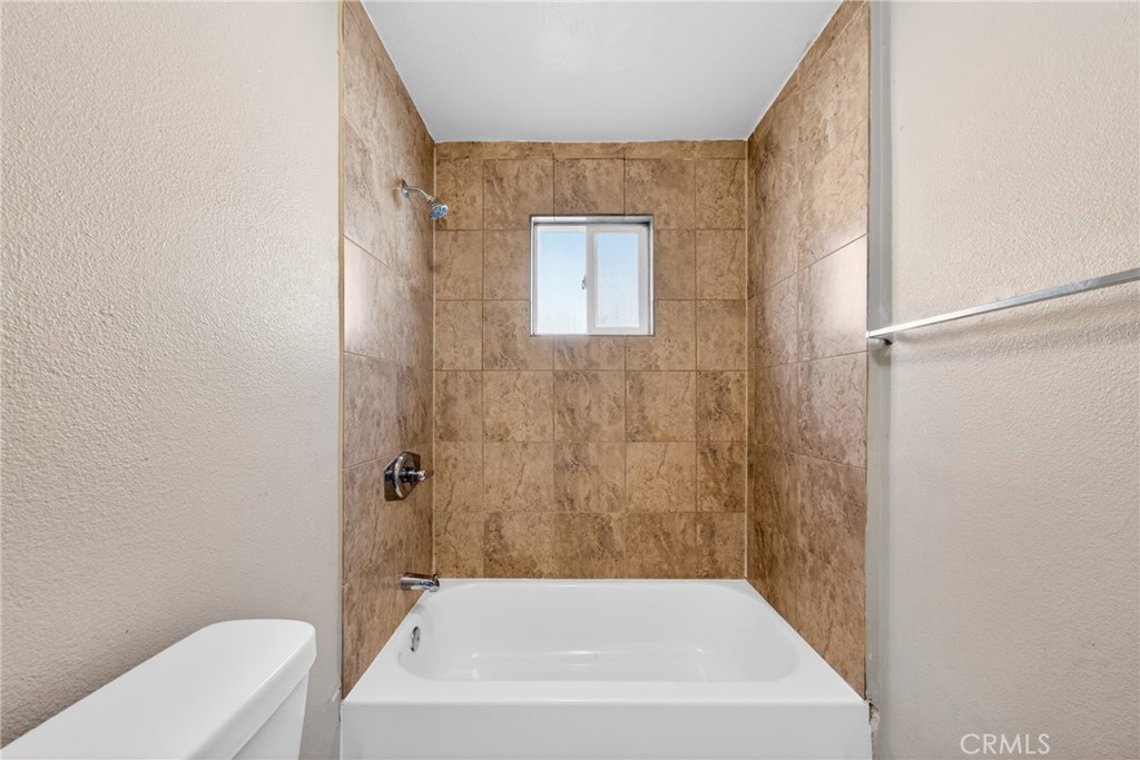 1905 East Palmer Street Compton, CA 90221 - Photo 26 of 32