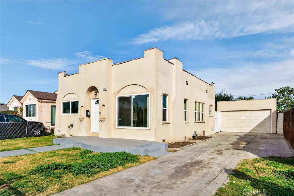 1905 East Palmer Street Compton, CA 90221 - Photo 4 of 32