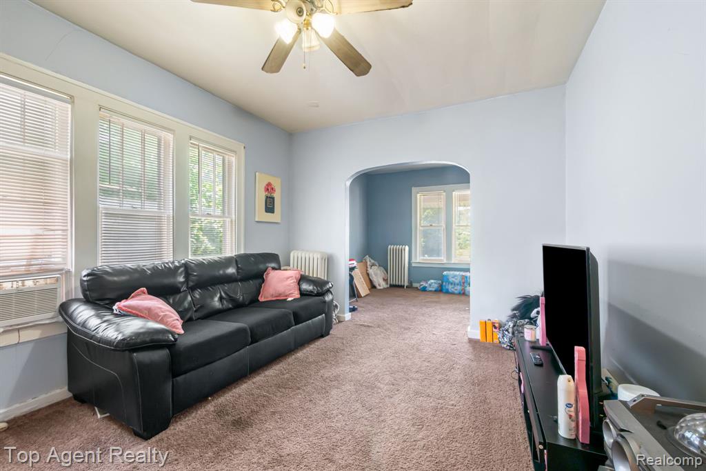 3958 Buckingham Detroit, MI 48224 - Photo 12 of 45