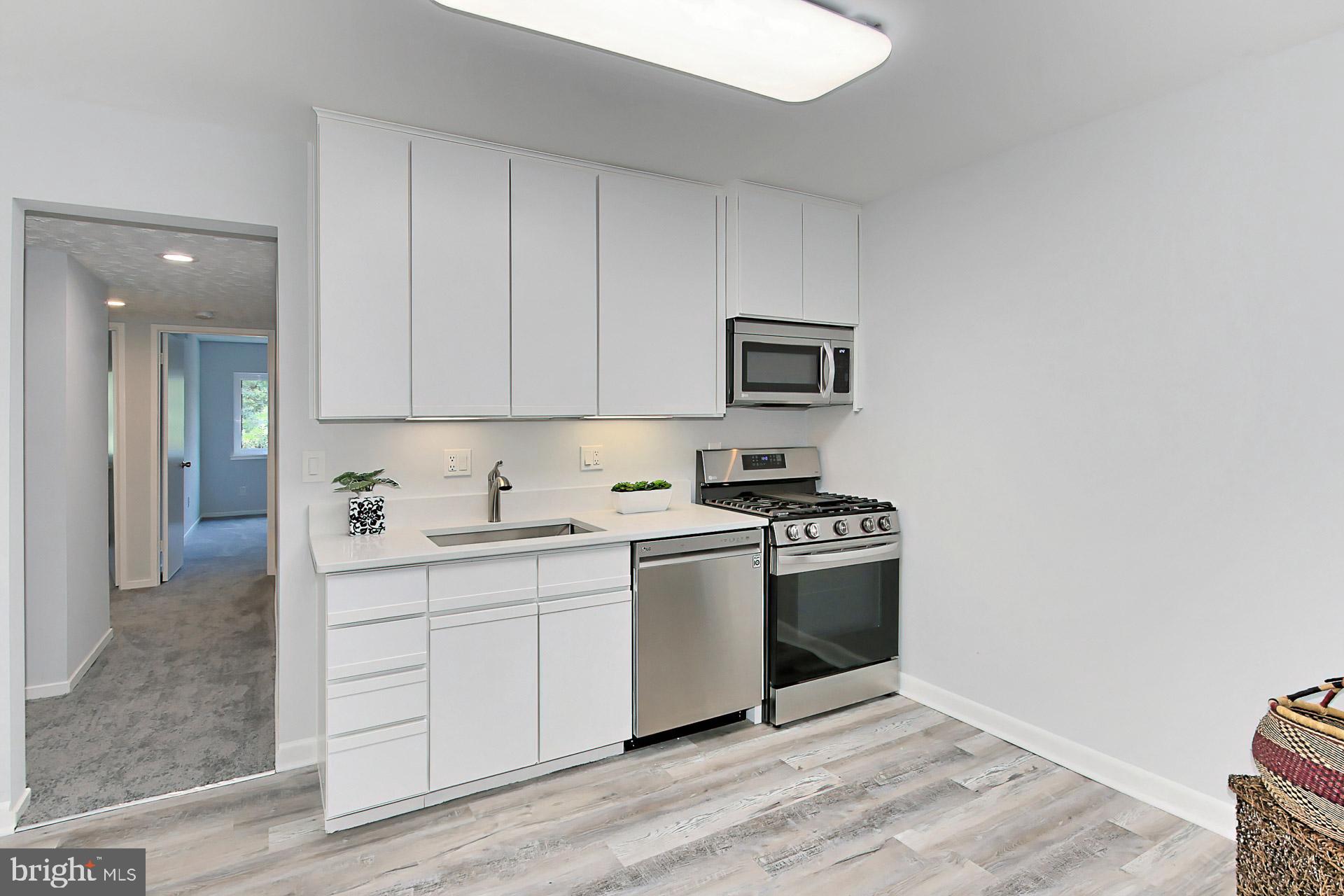 1631 Parkcrest Circle, Unit 300 Reston, VA 20190 - Photo 17 of 38