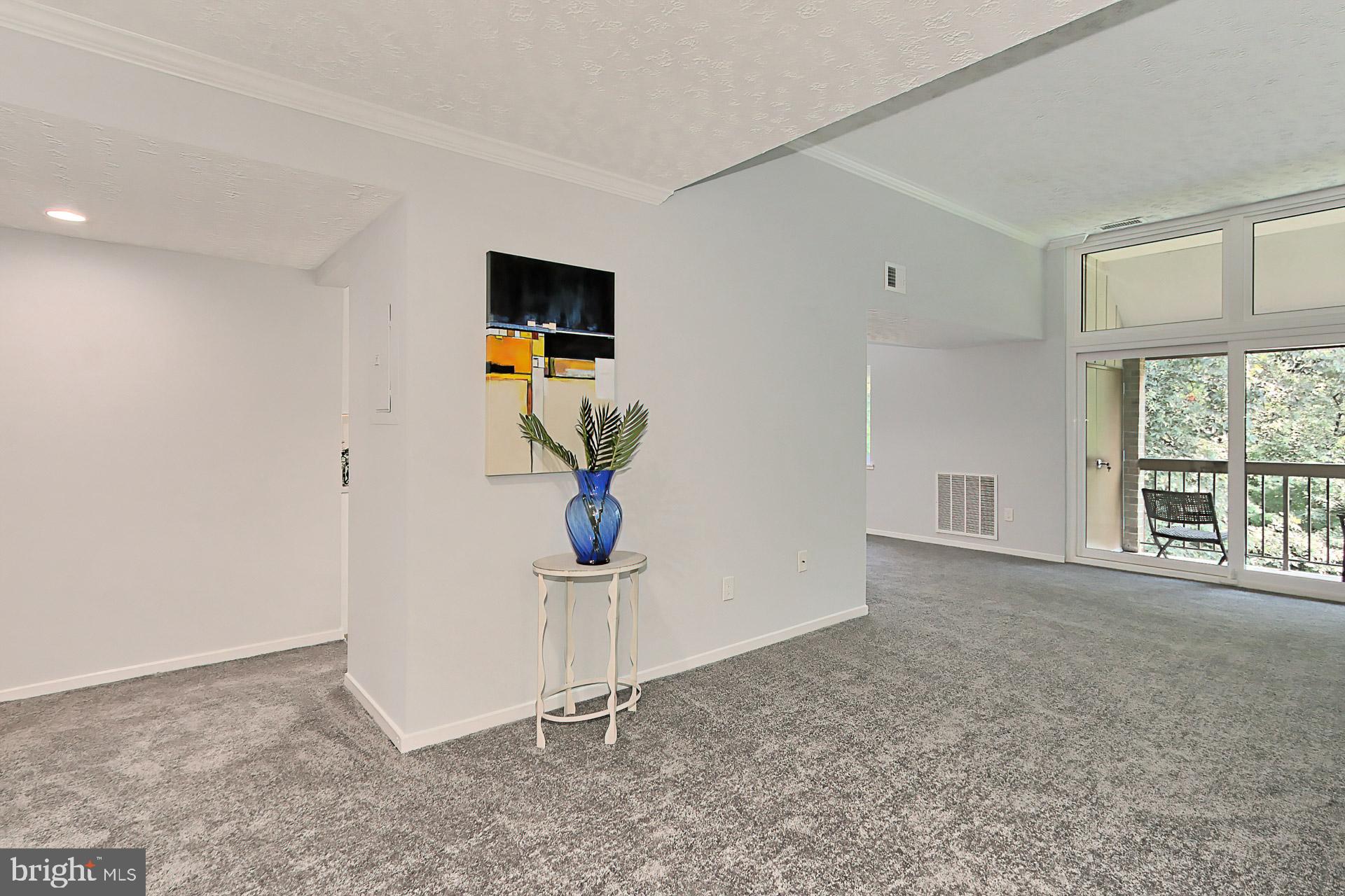 1631 Parkcrest Circle, Unit 300 Reston, VA 20190 - Photo 5 of 38