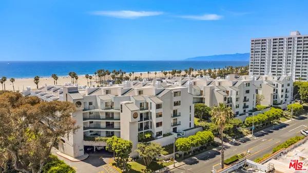$5,500 | 2920 Neilson Way, Unit 306, Santa Monica, CA 90405