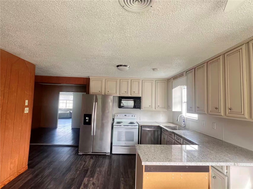 11047 North Dowling Road College Station, TX 77845 - Photo 7 of 23