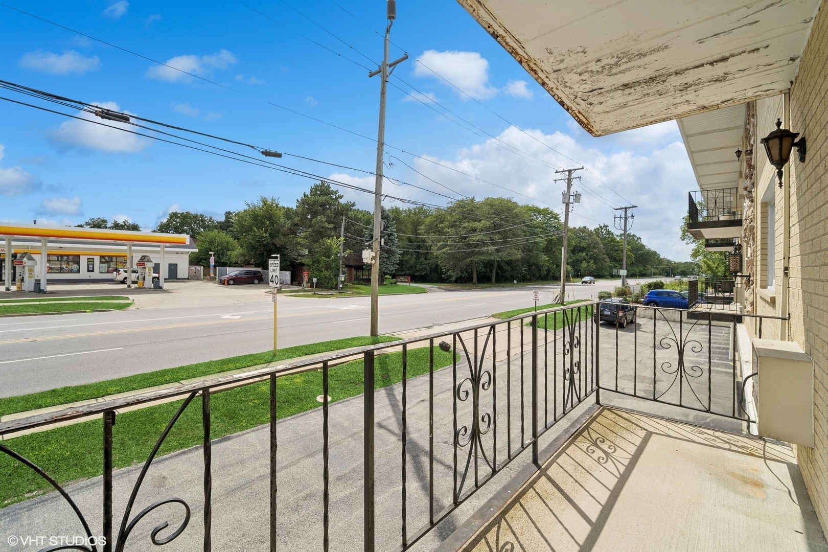 2 North Dee Road, Unit 103 Park Ridge, IL 60068 - Photo 22 of 30 a view of a balcony with city view