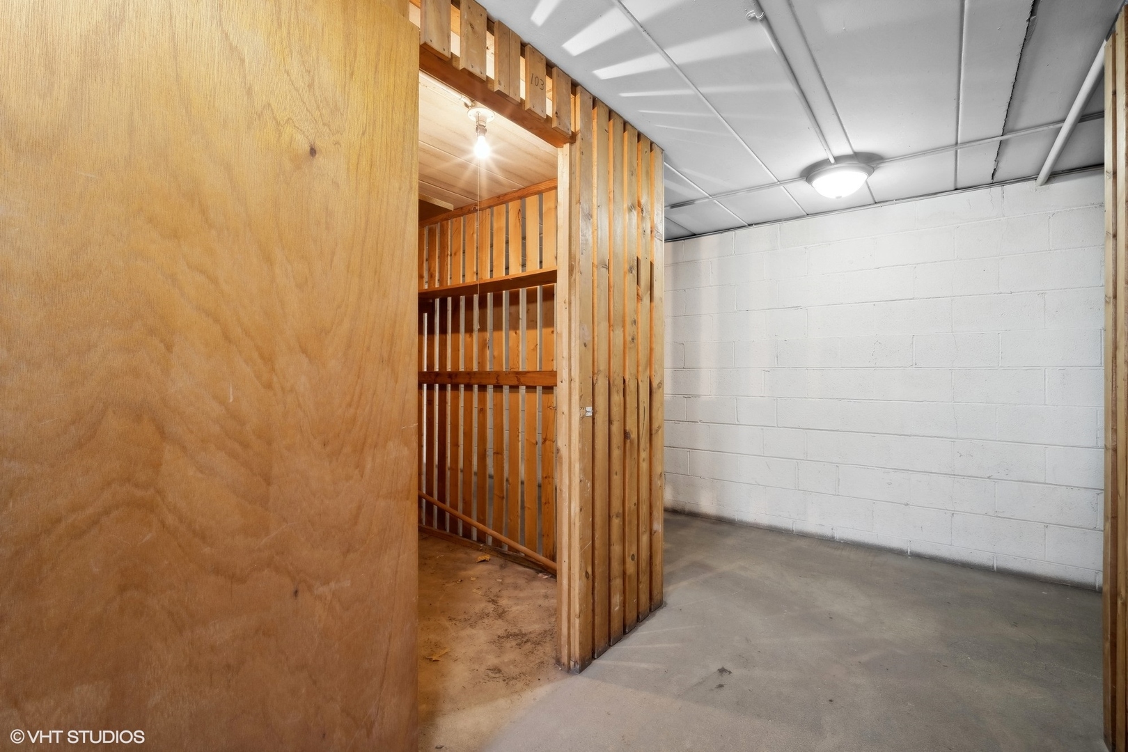 2 North Dee Road, Unit 103 Park Ridge, IL 60068 - Photo 25 of 30 a view of a bathroom