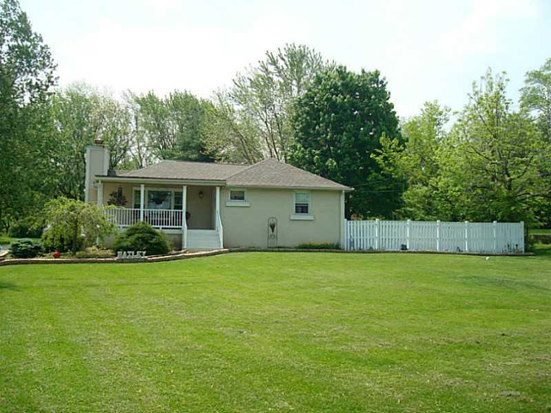 2725 East Thompson Road Indianapolis, IN 46227 - Photo 1 of 16 Gallery Image 1