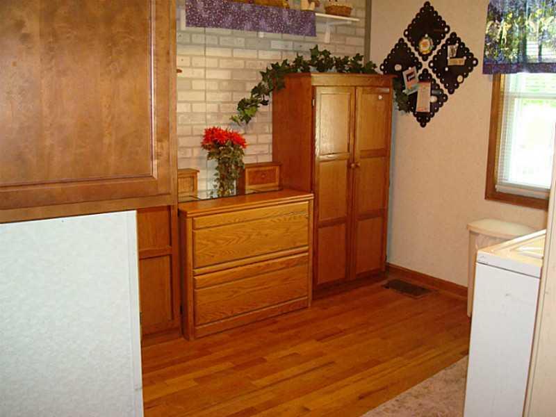 2725 East Thompson Road Indianapolis, IN 46227 - Photo 12 of 16 Gallery Image 12