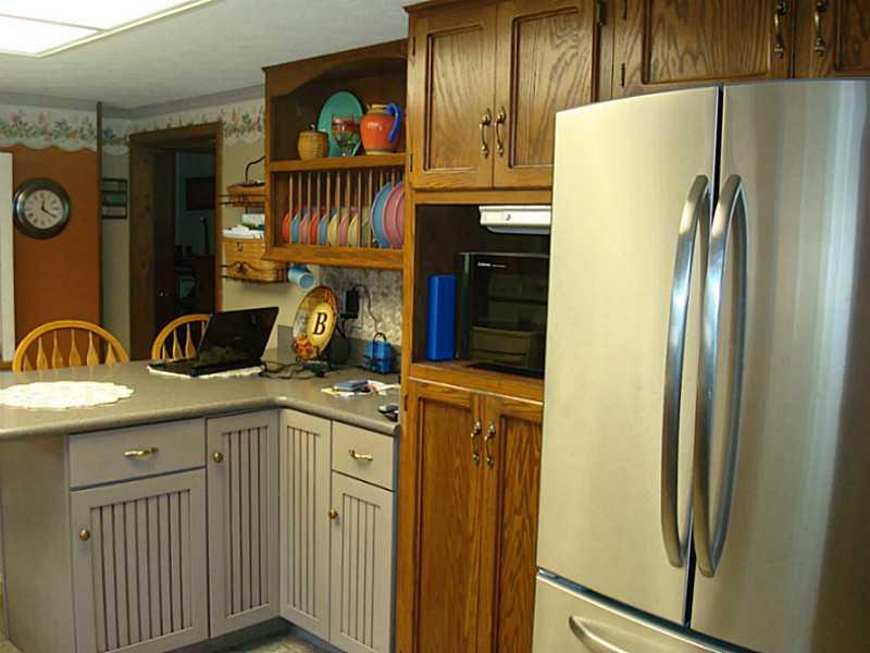 2725 East Thompson Road Indianapolis, IN 46227 - Photo 6 of 16 Gallery Image 6