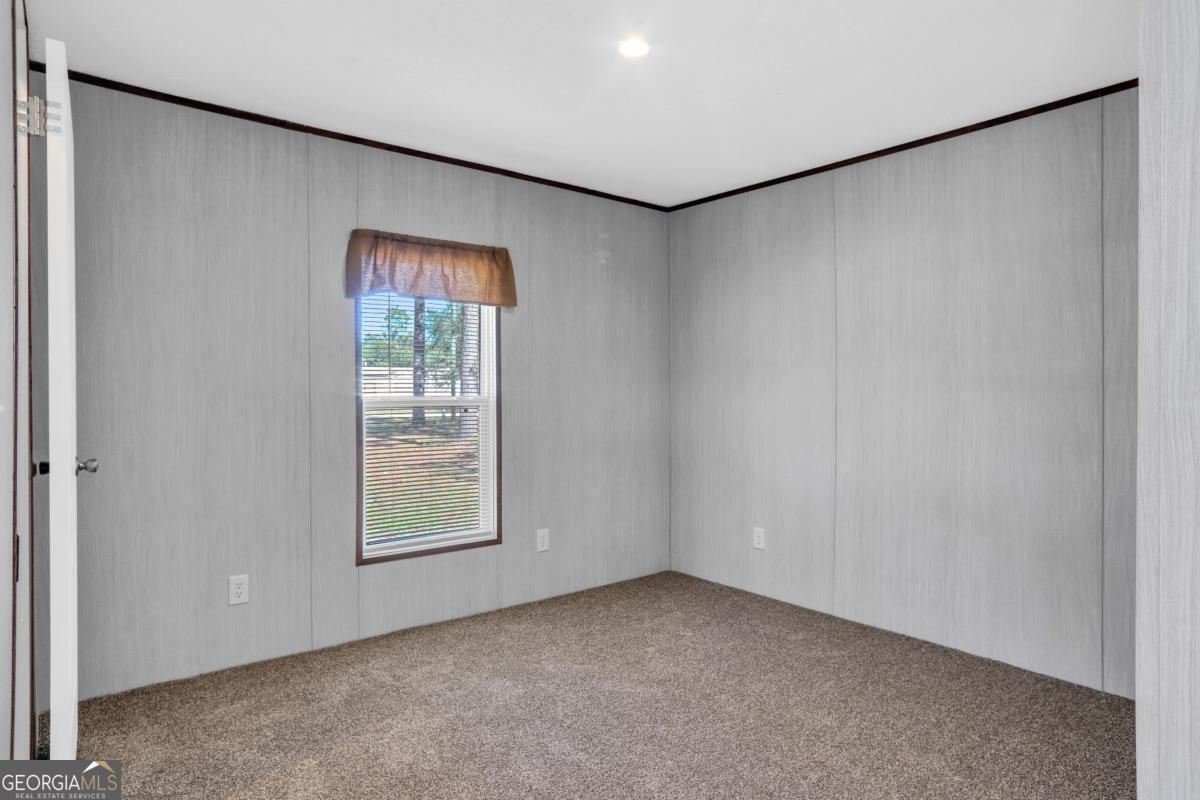 370 Briarwood Road Jesup, GA 31545 - Photo 14 of 19