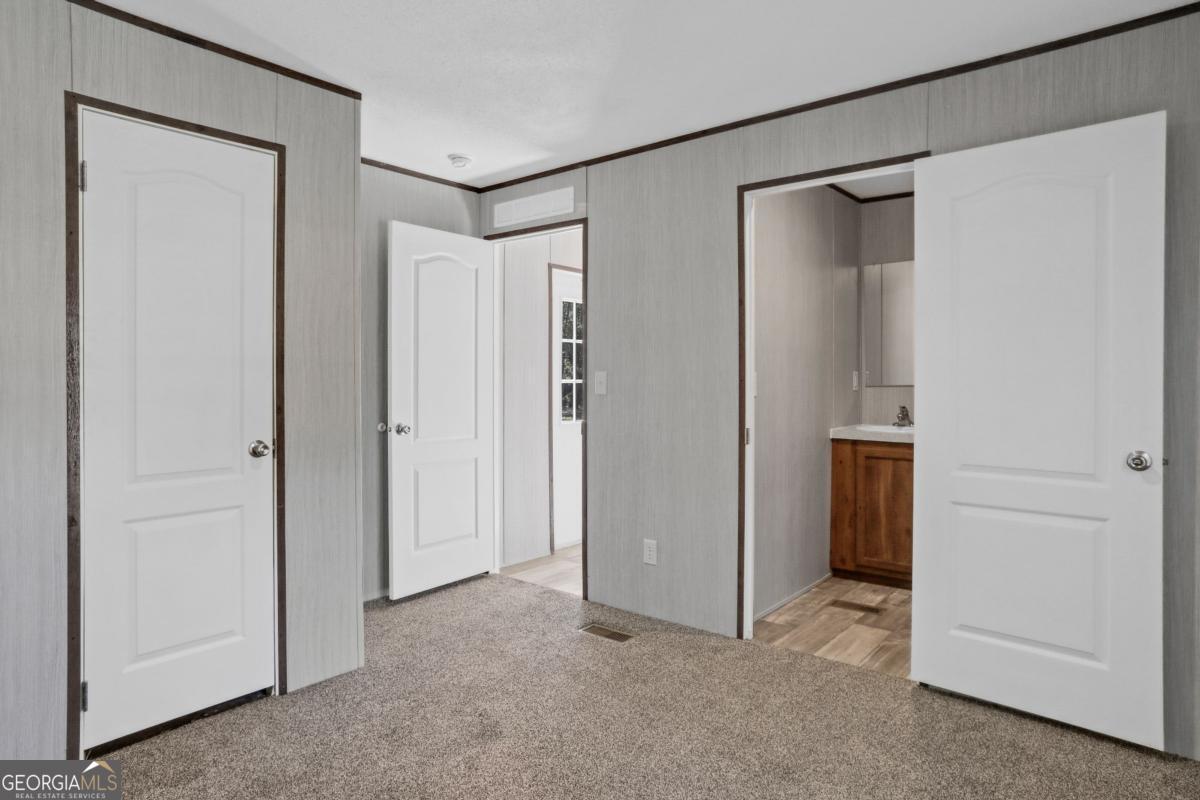 370 Briarwood Road Jesup, GA 31545 - Photo 2 of 19