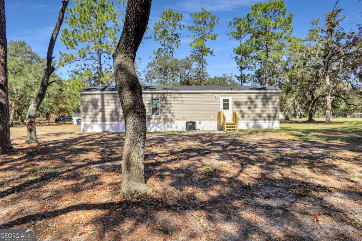 370 Briarwood Road Jesup, GA 31545 - Photo 5 of 19