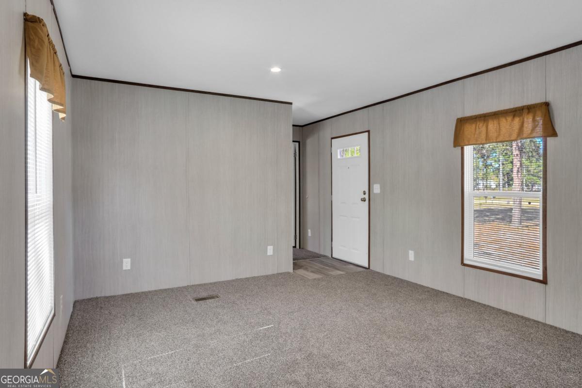 370 Briarwood Road Jesup, GA 31545 - Photo 9 of 19