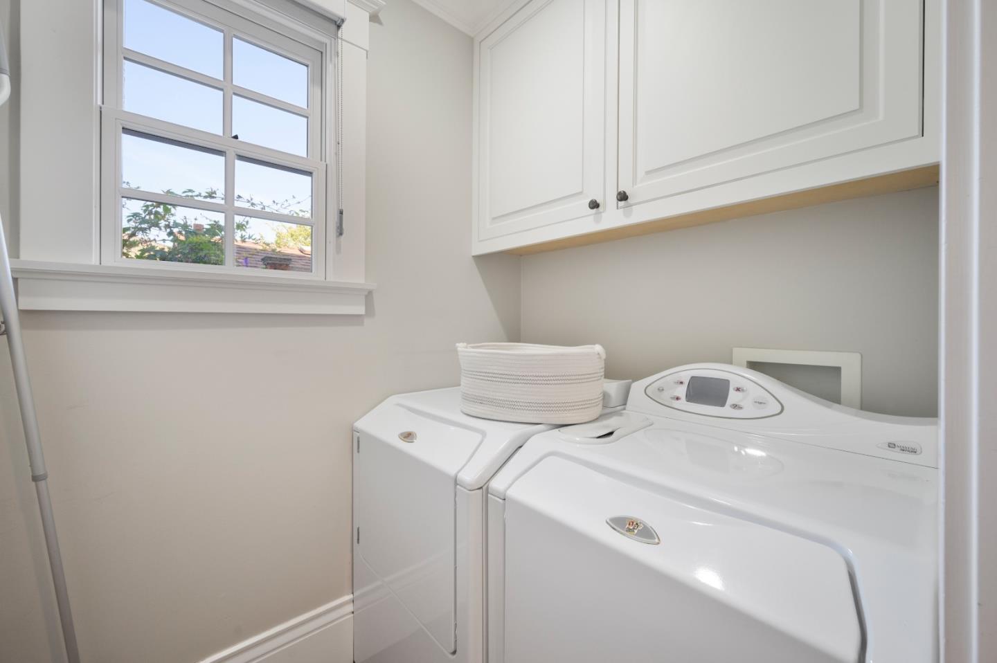 343 Warren Road San Mateo, CA 94402 - Photo 20 of 28 a utility room with dryer and washer