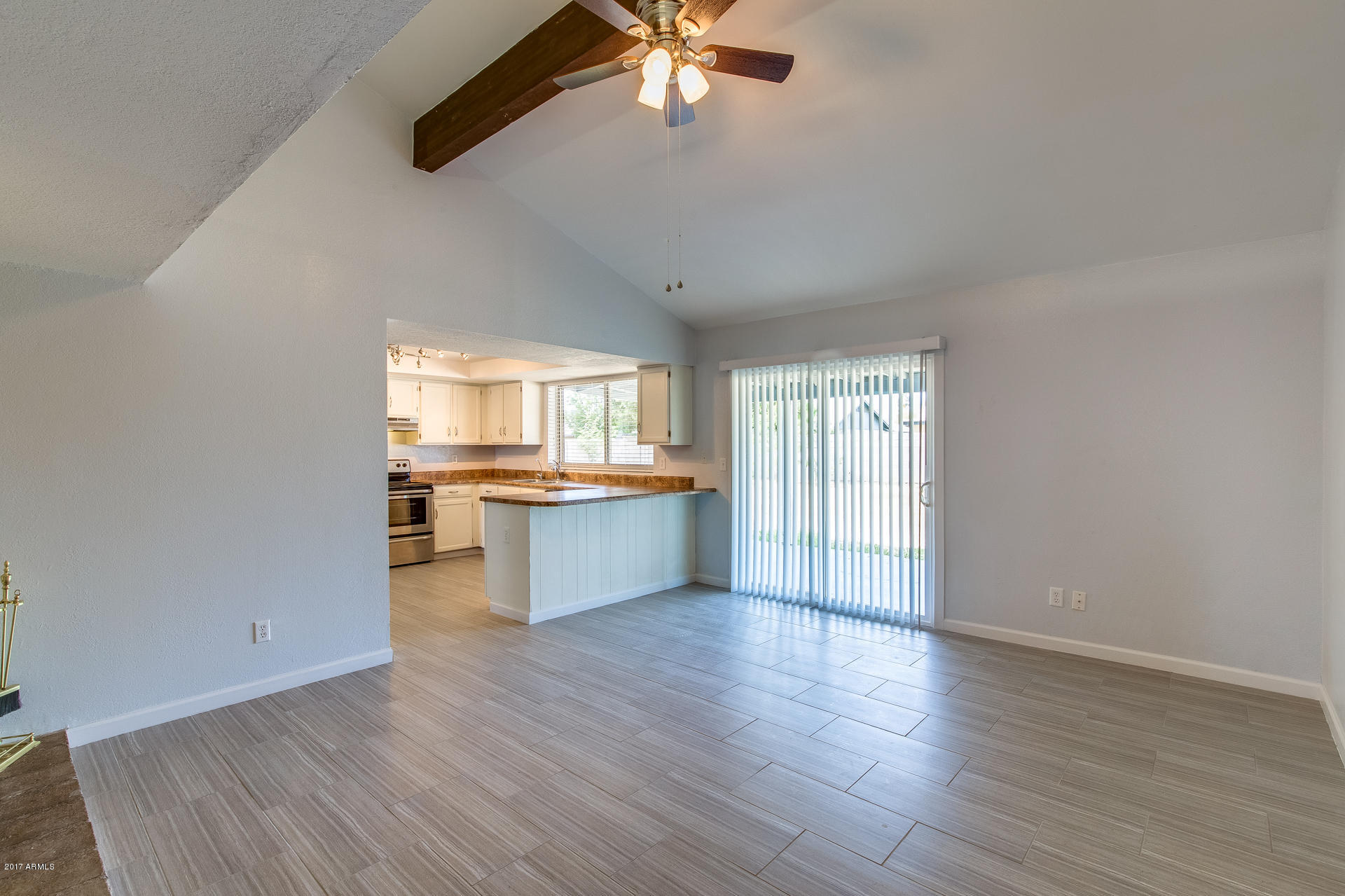 3102 West Greenway Road Phoenix, AZ 85053 - Photo 8 of 28 3102 W Greenway Rd 8