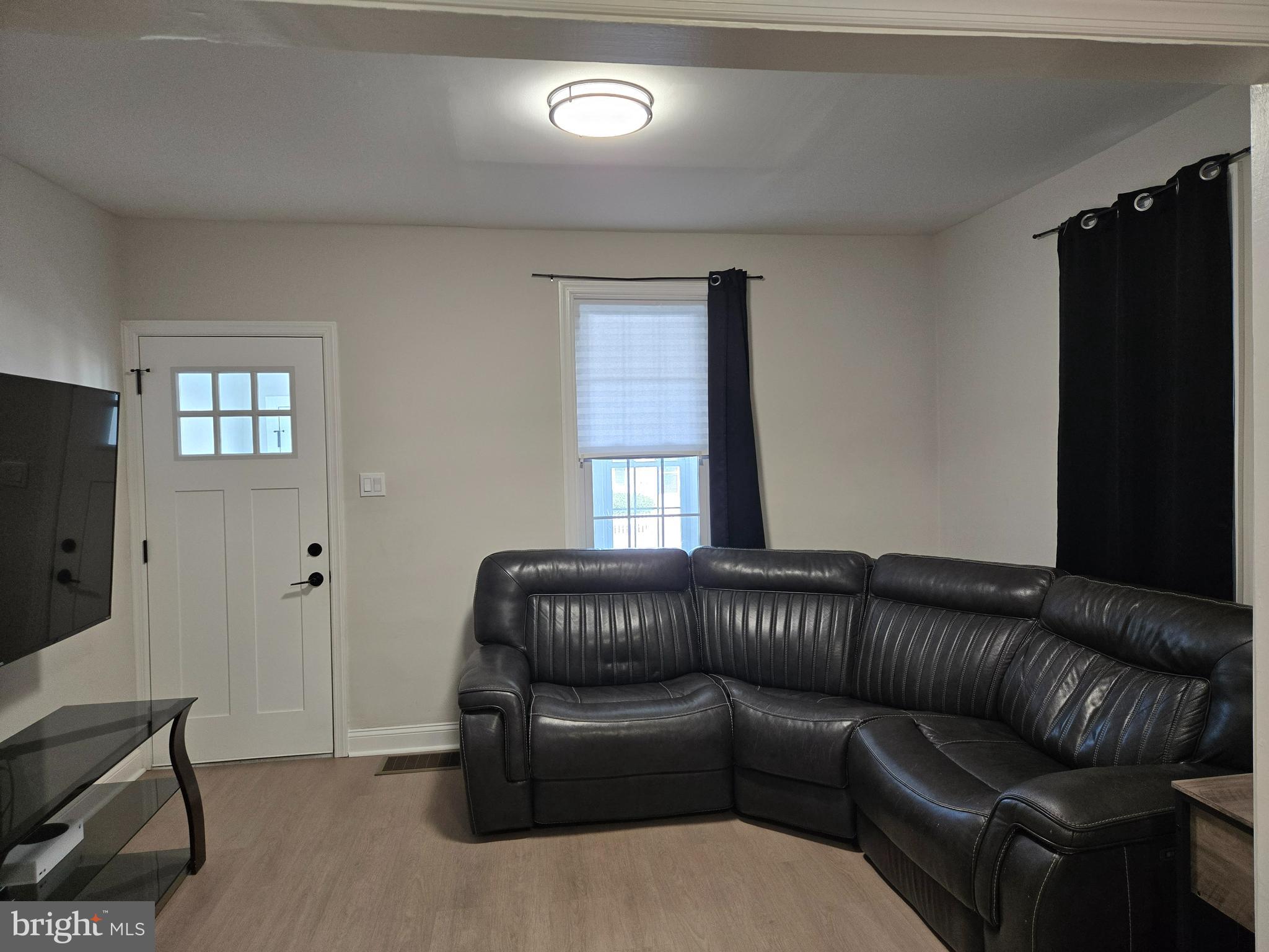 238 Filmore Street Riverside, NJ 08075 - Photo 4 of 18 Living Rm